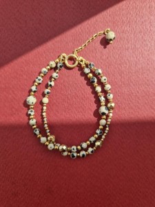 Podwójna bransoletka panterka z jaspisu dalmatyńskiego z zawieszką