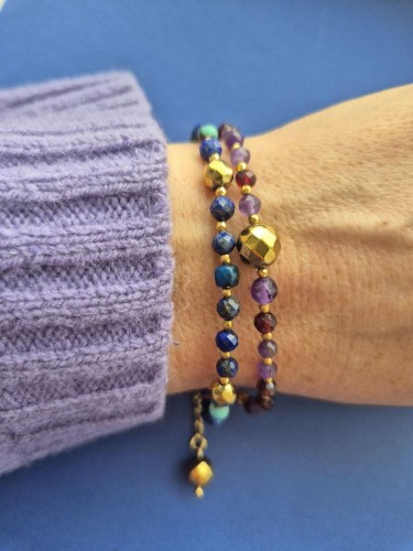 Podwójna bransoletka Kasjopea z ametystów, lapis lazuli z zawieszkami